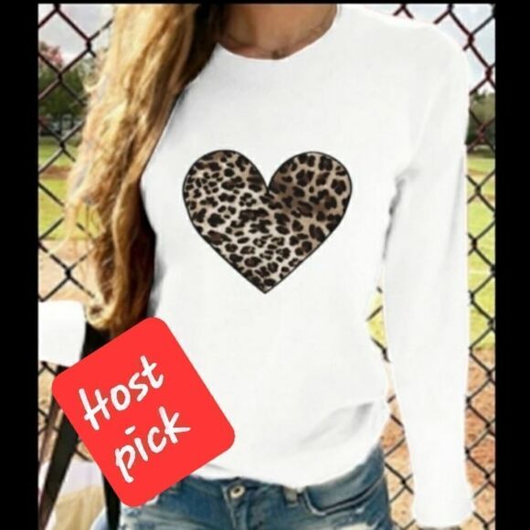 Youins Tops - Sale🍀Ladies Cheetah Heart Long Sleeve T
